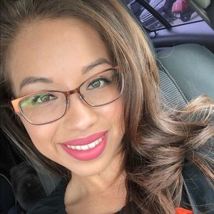 Meet your Posher, Kenia